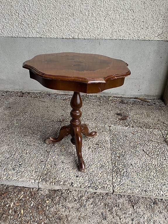 Tables: Tischli klein mit Intarsien – D'occasion à Wald ZH par Coralmar