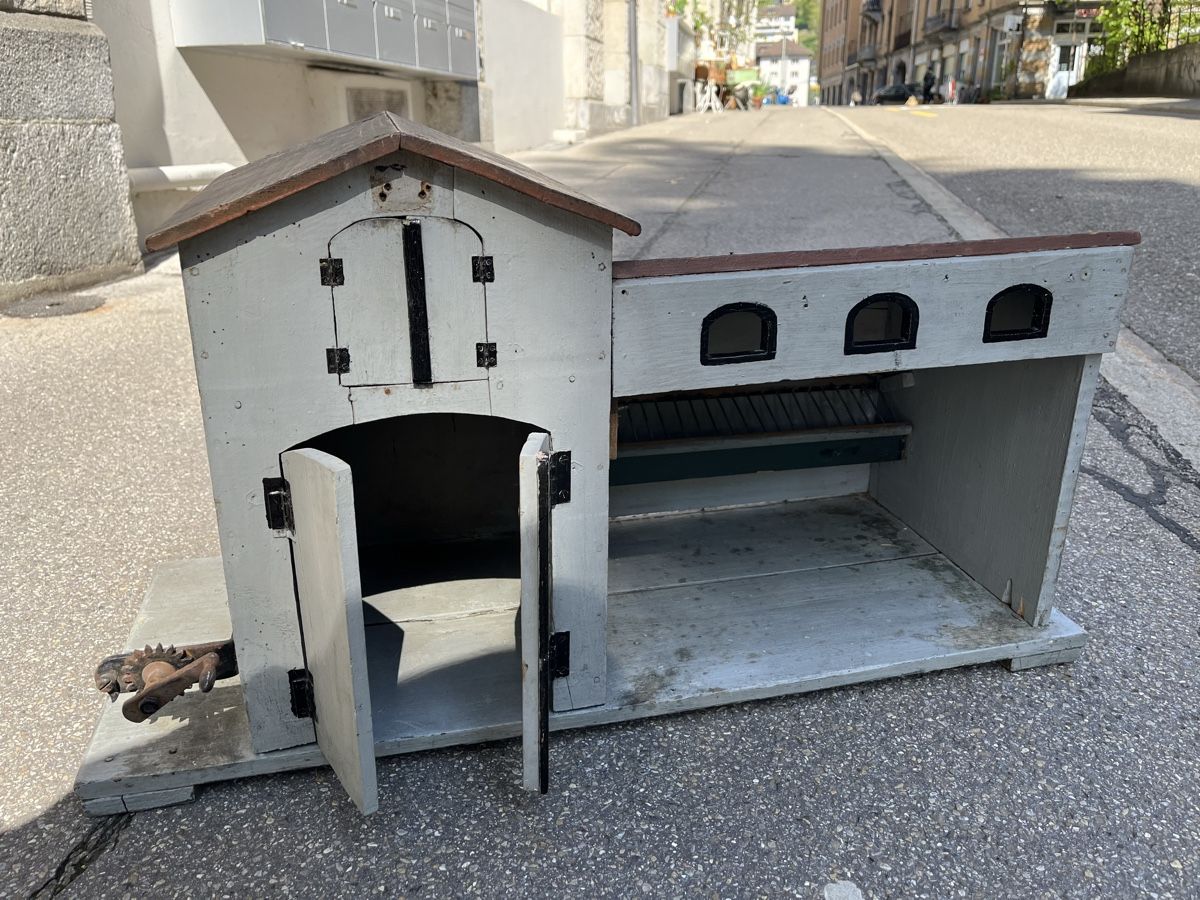 Giocattoli: Alter Kuhstall/Kinderspielzeug – Usato da St. Gallen venduto da katercarlos 2