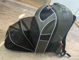 Rucksack für Hunde und Katzen Marke MORE Farbe grün neu