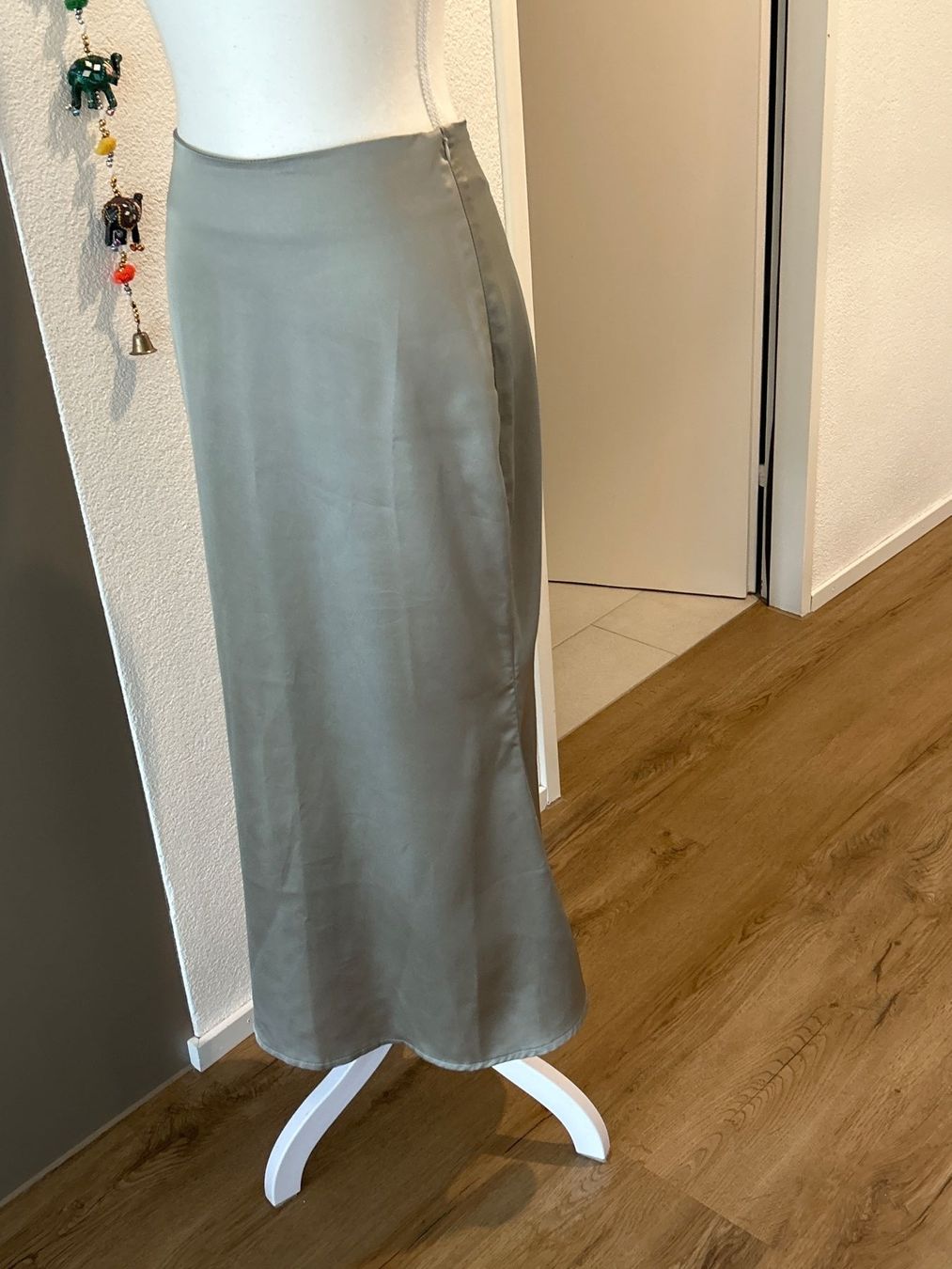 Gonne: Rock lang mint von Missguided Gr. 36 – Usato da Brunnen venduto da Nala2929 3
