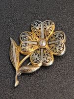 Vintage Brosche, Blumendesign mit filigranen Details