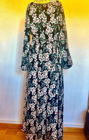 Womens  dress 👗  nice and elegant