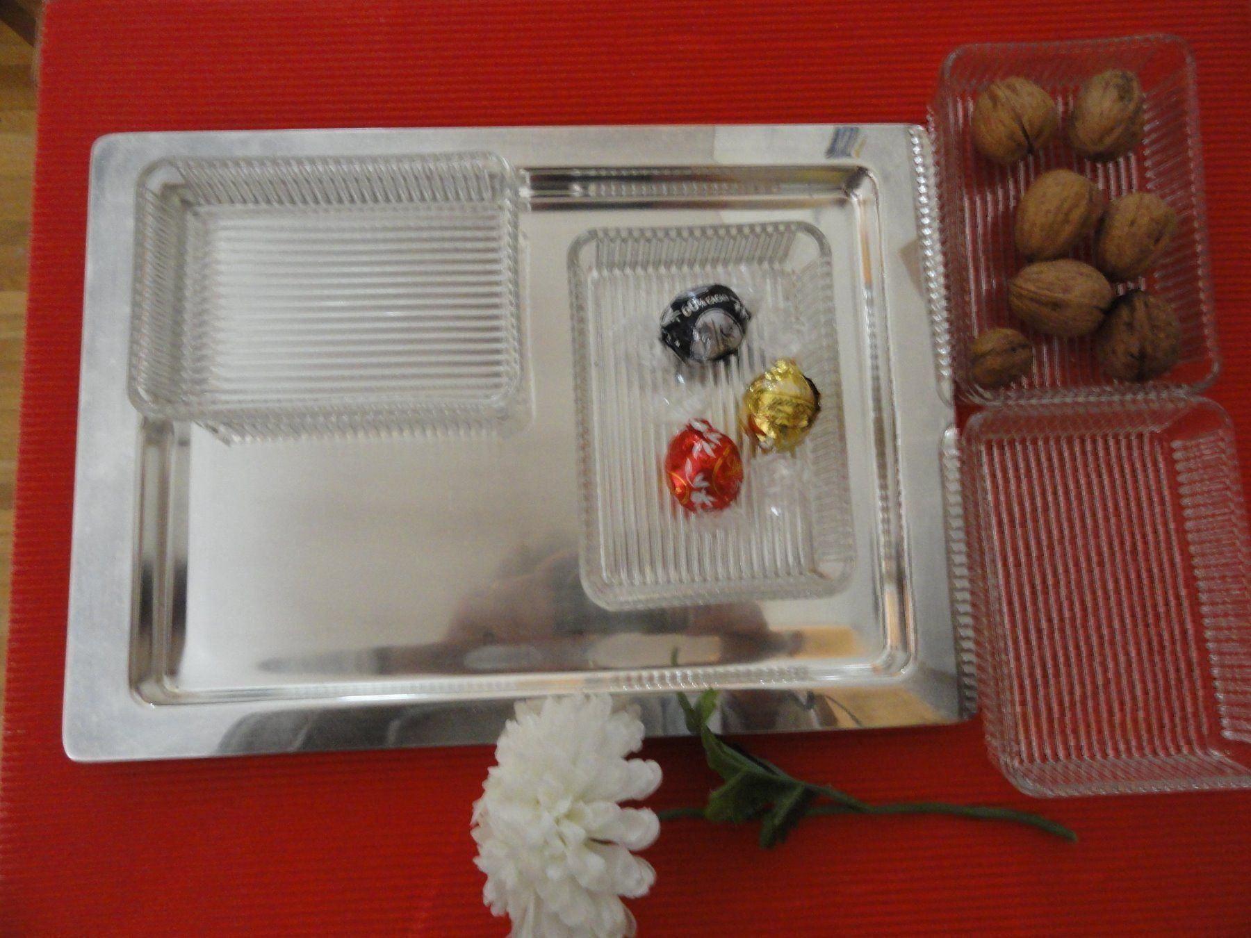 Piatti di portata: Tablet aus Silinox mit 4 Glasschalen – Usato da Winterthur venduto da Green-Future