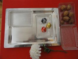 Tablet aus Silinox mit 4 Glasschalen