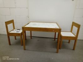 Kinderzimmertisch mit 2 Stühlen, Top für die Kleinsten!
