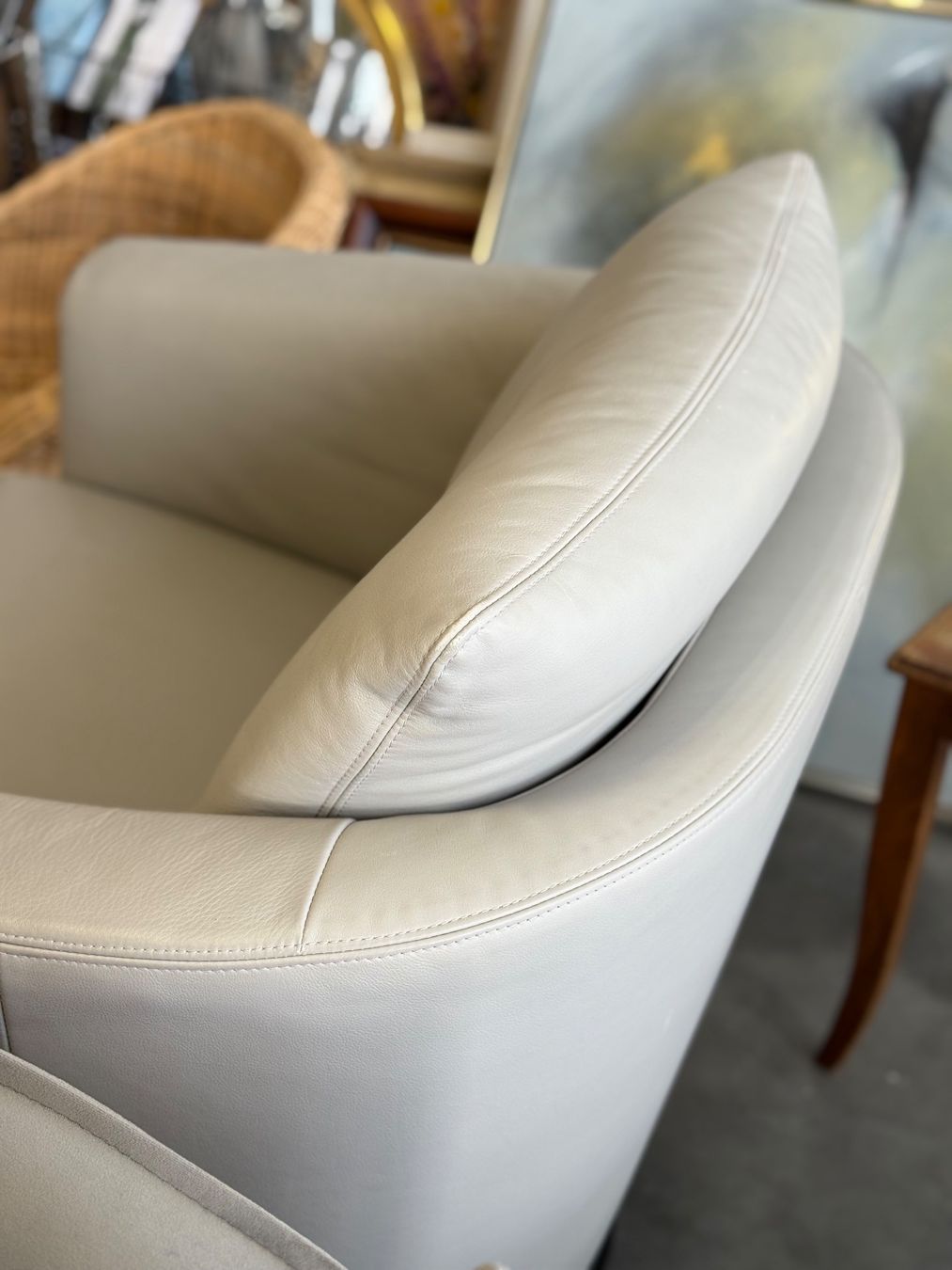 Intertime Fauteuils: Intertime Designer-Sessel – Echtleder, helles grau – D'occasion à Klingnau par Umweltklinik 7