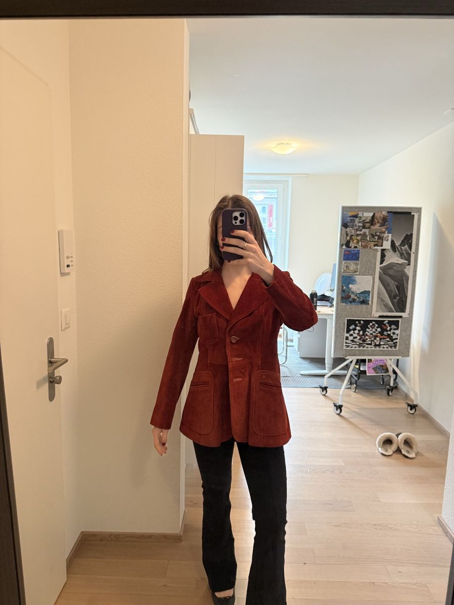 Giacche: Vintage red suede jacket – Usato da Zürich venduto da AlineCr 4