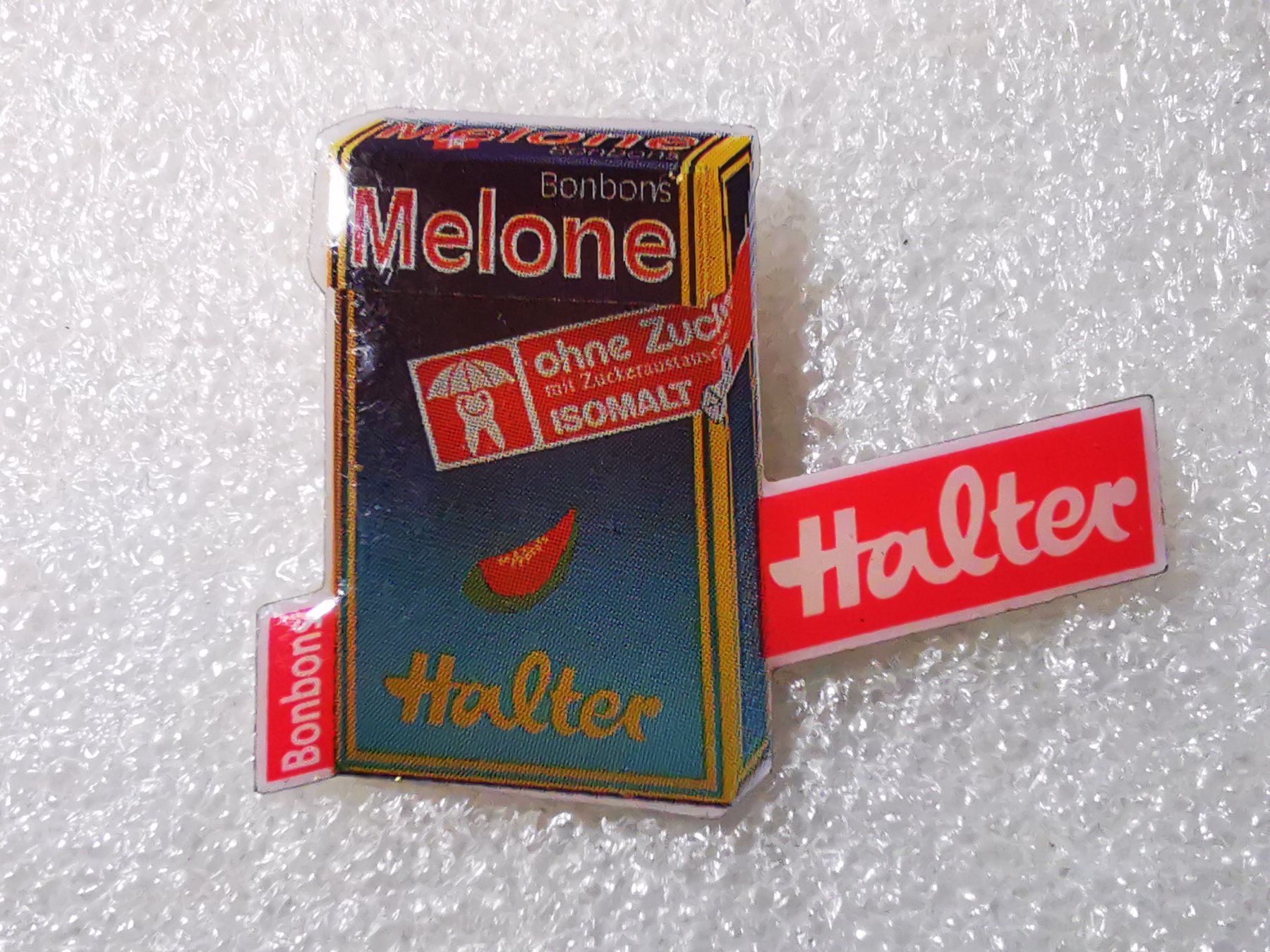 Plaketten & Abzeichen: Ansteckpin 14: Halter Bonbons – Gebraucht aus Oppligen von Pin-Fall-Shop