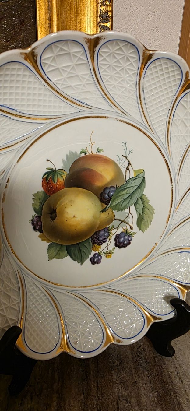 Piatti: Antiker Prunkteller von Meissen – Usato da Wolfhalden venduto da Nati-Nati 1