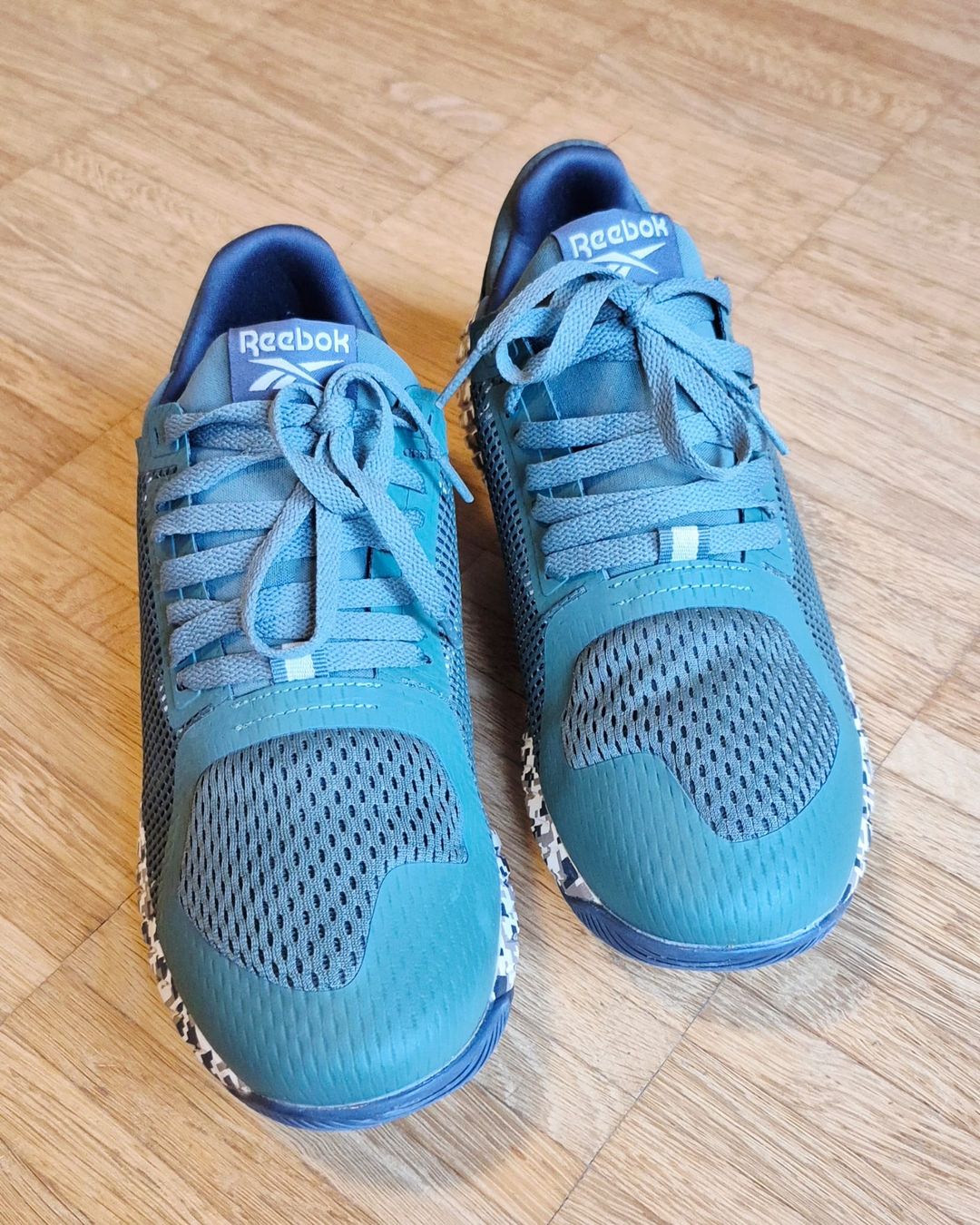Herrenschuhe: Reebok Sneaker – Neu und originalverpackt aus Volketswil von dom_9qdh 2