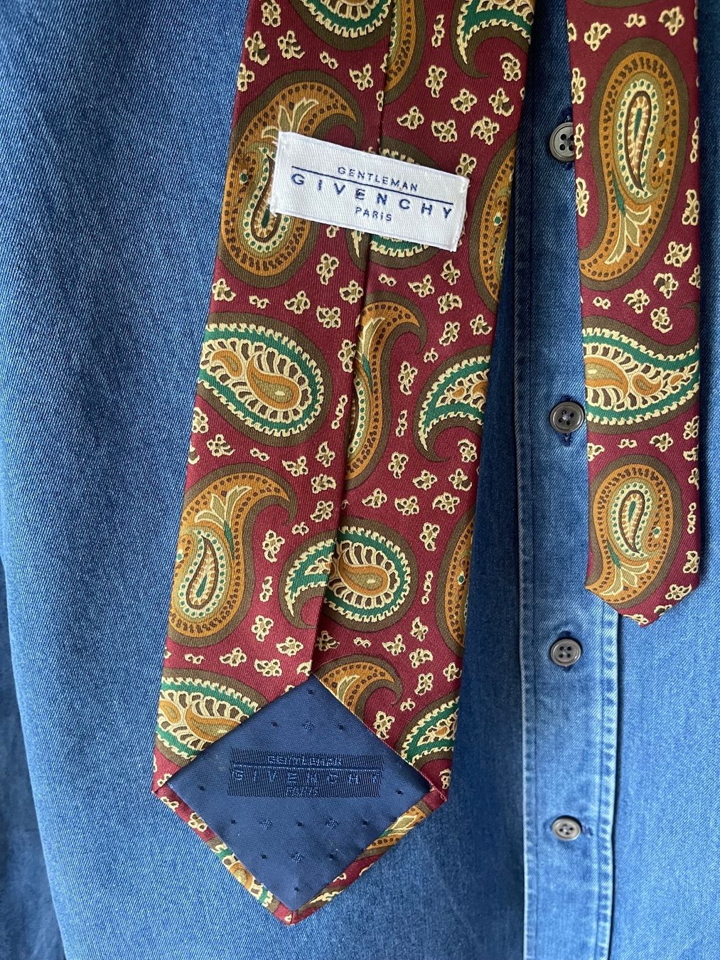 Givenchy Krawatten: GIVENCHY PARIS VINTAGE KRAWATTE PAISLEY – Gebraucht aus Zürich von StudioZH 4