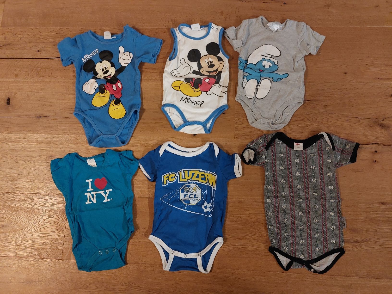 Lotti & Set di vestiti: 71-Teiliges Kinderkleider Paket, Grösse 74 – Usato da Hellbühl venduto da the-brain 7