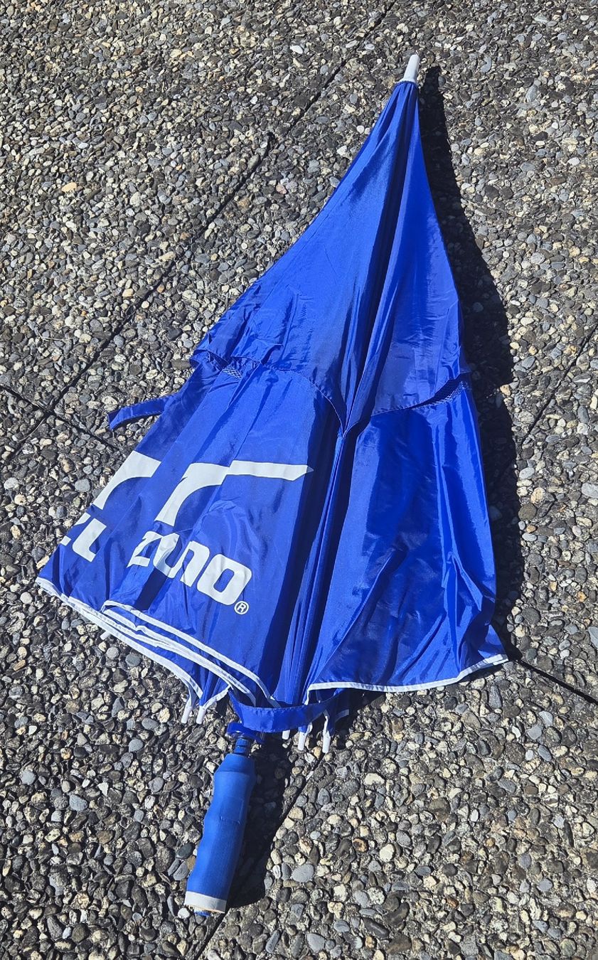 Ombrelli: Parapluie de golf Mizuno bleu – Usato da Botyre (Ayent) venduto da Viperine 6