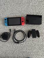 Nintendo Switch Konsole mit Zubehör 