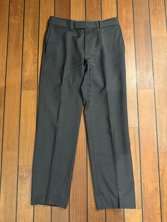 Pantalon Hugo Boss 100% laine vierge, taille 46