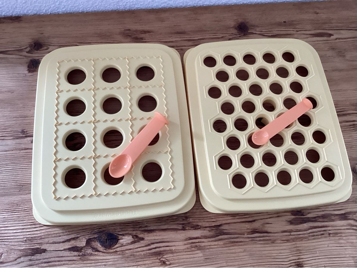 Tupperware Elettrodomestici da cucina: Tupperware Ravioli Maker,nie gebraucht – Nuovo (secondo la descrizione) da Wassen UR venduto da SABDOM 1