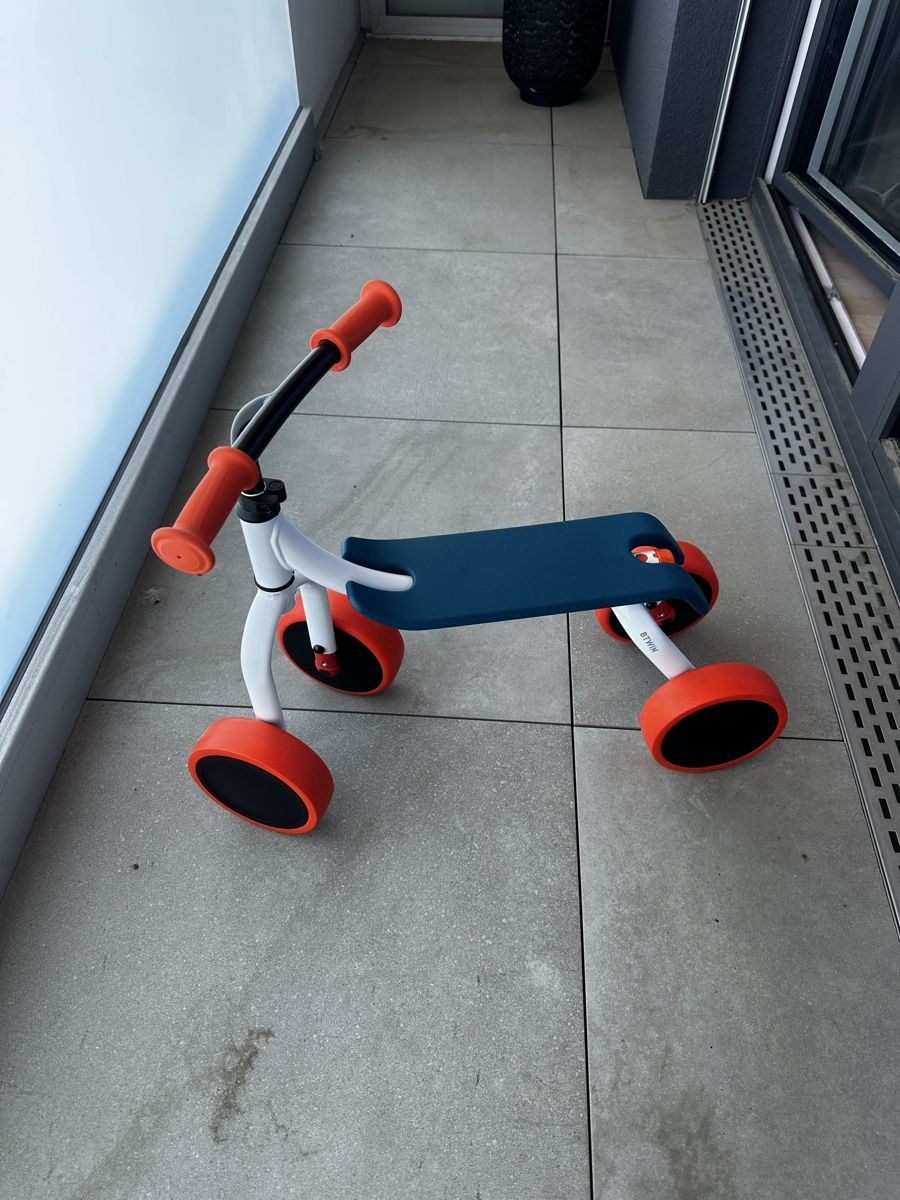 Fahrzeuge für Kinder: Draisienne pour enfant, robuste et stable, presque neuve – Gebraucht aus Bellevue von jul_m775 1