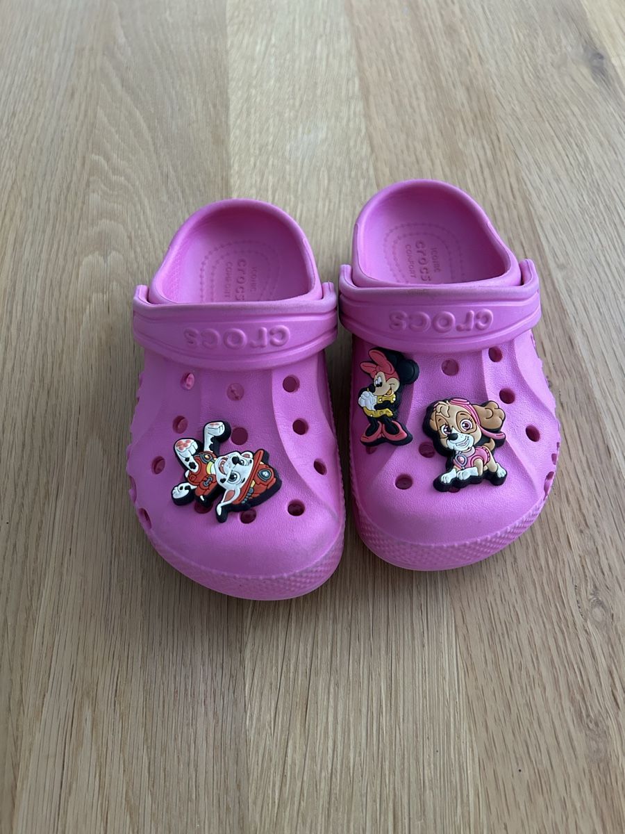 Crocs Scarpe per ragazze: Pinke Crocs – Usato da Stäfa venduto da Michelecarmen8892