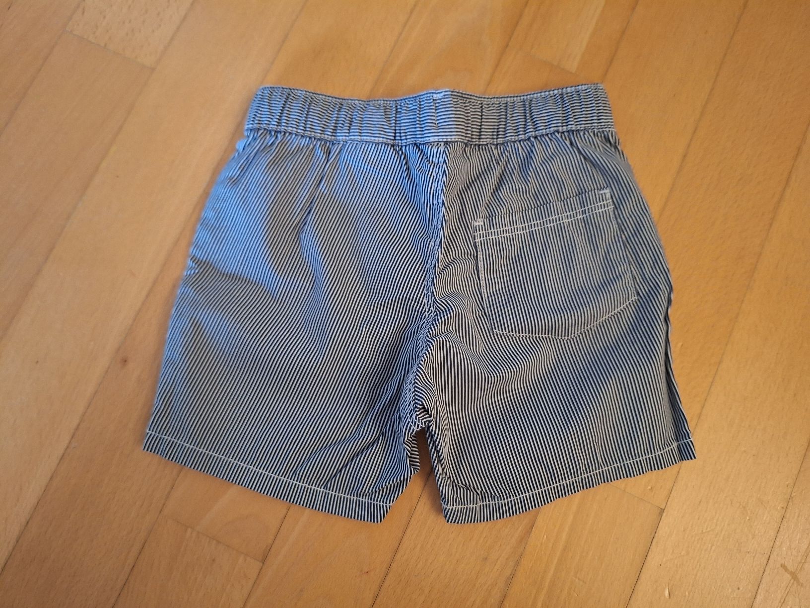 H&M Pantaloni: Shorts von H&M in Gr. 80 – Nuovo (secondo la descrizione) da Oberrieden venduto da smarties949 1