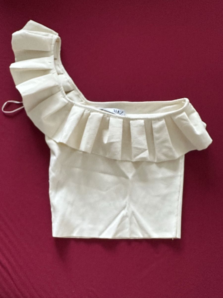 Zara Camicette, T-shirt & Top: Zara One Shoulder Ruffle Top - Size S – Usato da Murgenthal venduto da mar_q2yf 1