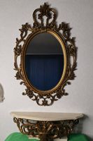 Dekorativer Wandspiegel mit Konsole im Barock-/Rokoko-Stil