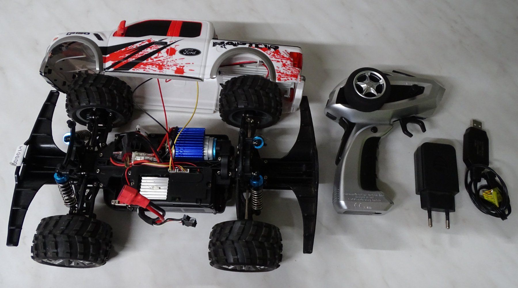 Modellismo RC: Ferngesteuertes Auto – Usato da Melchnau venduto da Lhofer