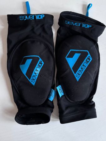 Seven iDP / 7iDP Knieschoner Knieschützer für Enduro, S-M