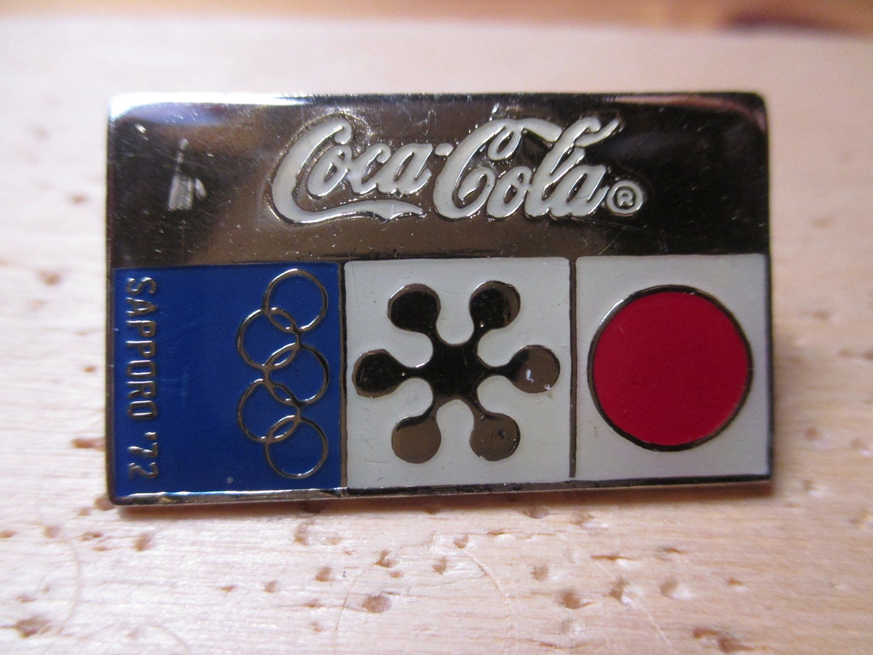 Coca-Cola Placchette & Badge: Coca Cola Sapporo 1972 Pin – Nuovo (secondo la descrizione) da Felsberg venduto da sanwill