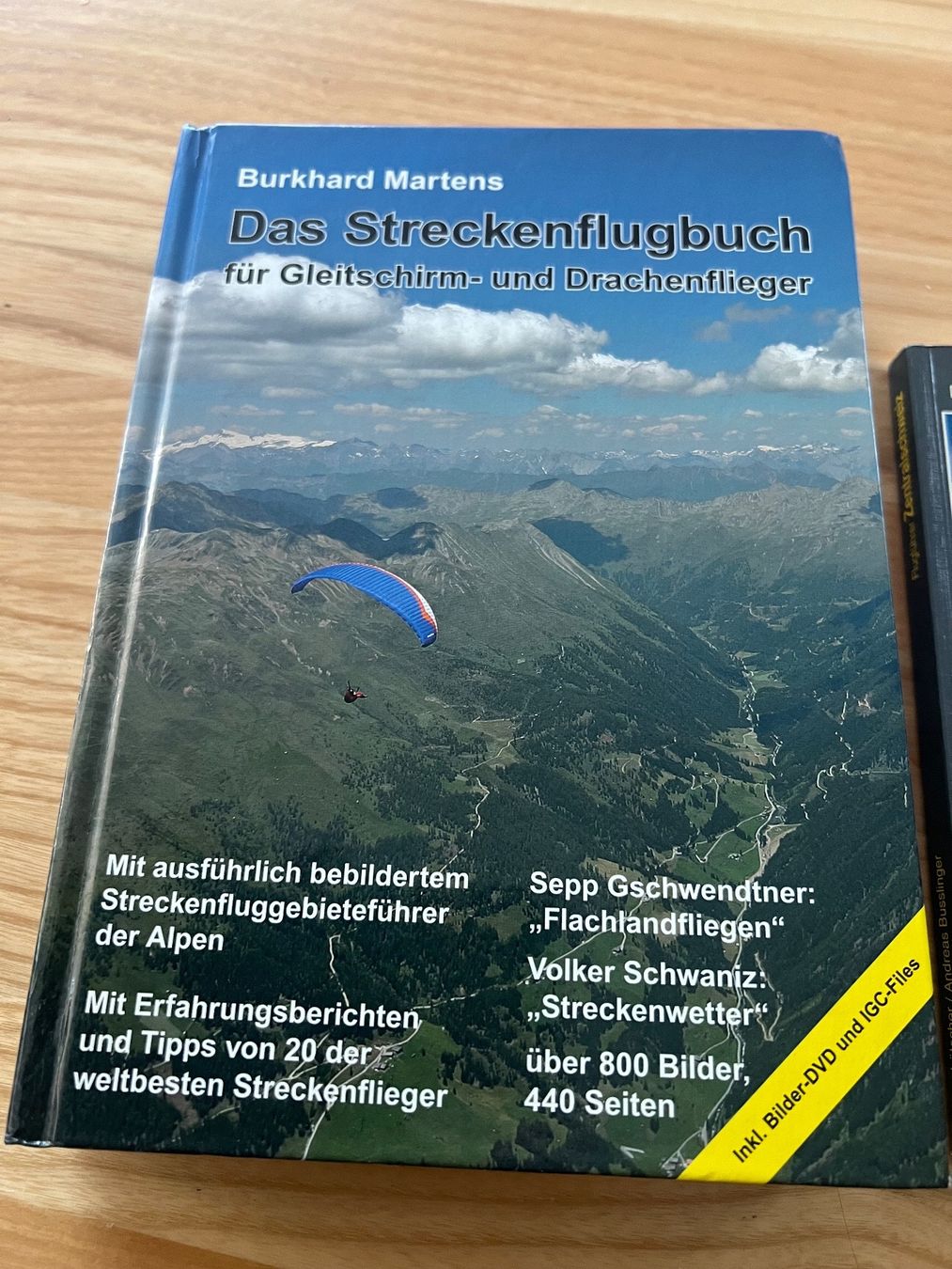 Sport dell'aria & Aquiloni: Gleitschirm Streckenflug Handbuch – Nuovo (secondo la descrizione) da Hellbühl venduto da Rodgers67