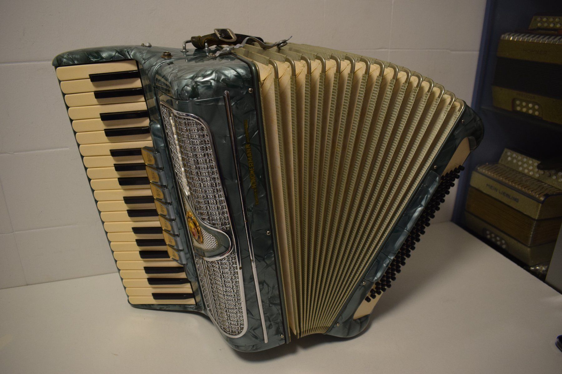 Strumenti musicali: Akkordeon chromatisch Marinucci – Usato da Zürich venduto da baumusik 4