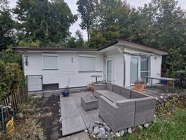 Mobilhome weiss aus Holz gebraucht in gutem Zustand
