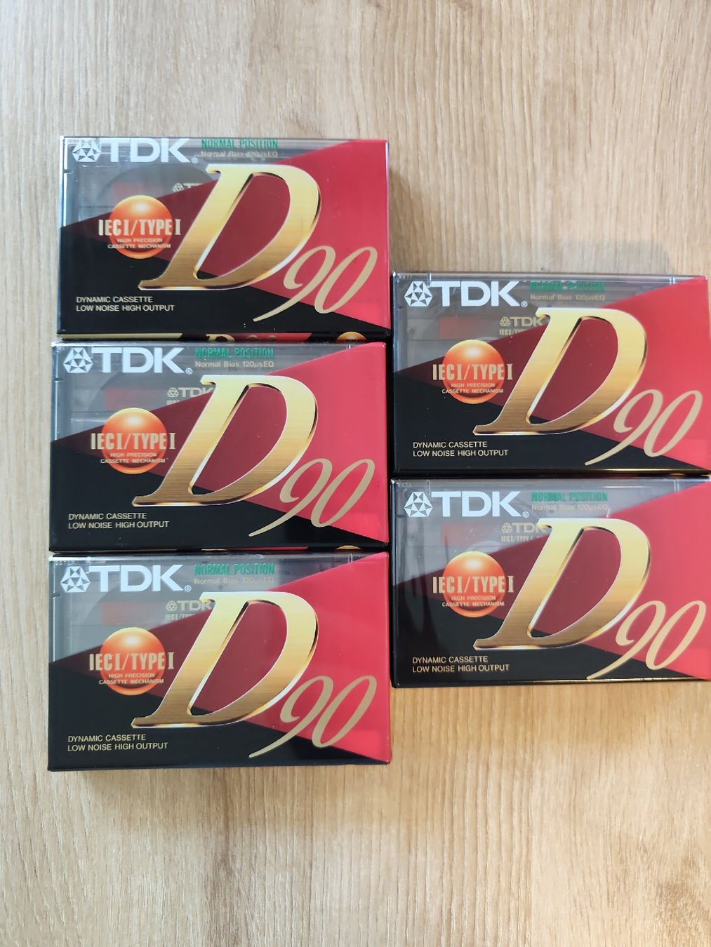 Musicassette: TDK D90 Audio Cassettes - 5 Pack - New & Sealed! – Nuovo e nell'imballaggio originale da Lausanne venduto da aro_7pwk 2