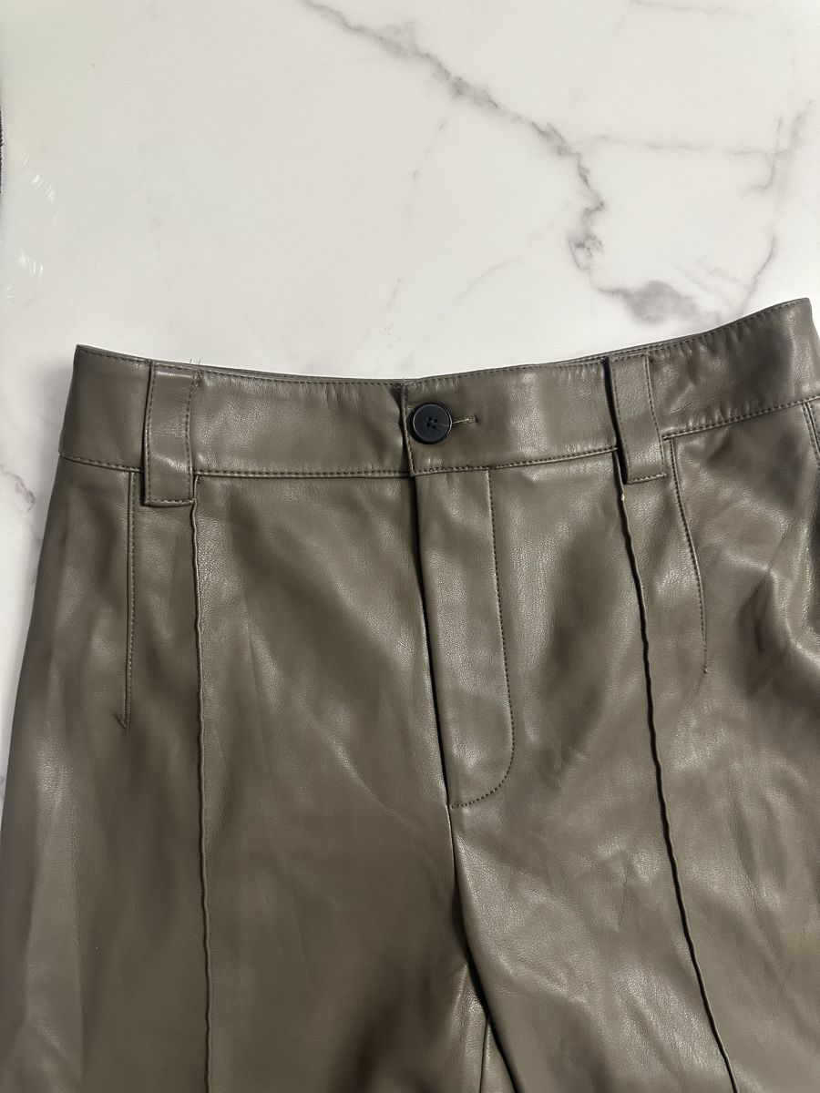 Zara Pantaloni: Zara Lederhose Kunstleder Khaki Gr. M – Usato da Zürich venduto da kri_hy6t 4