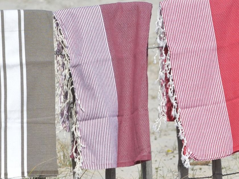 Teli da bagno: Strand tuch / Pooltuch – Nuovo e nell'imballaggio originale da Hüntwangen venduto da Elyha 1