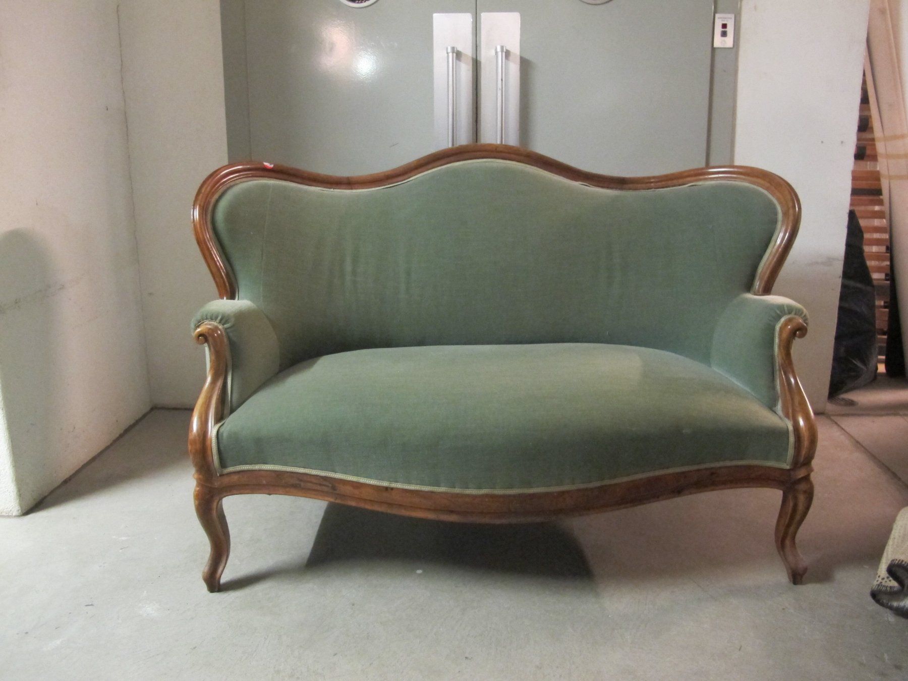 Divani: Louis-Philippe Sofa – Usato da Wettingen venduto da bar_9jgs