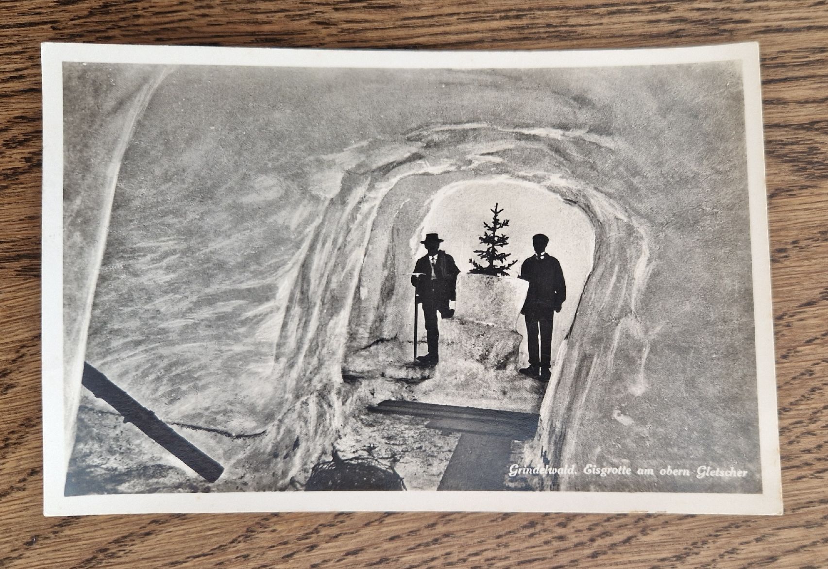 Cartoline postali: Grindelwald, Eisgrotte am oberen Gletscher 1936, n. Basel – Usato da Ebikon venduto da Donar50