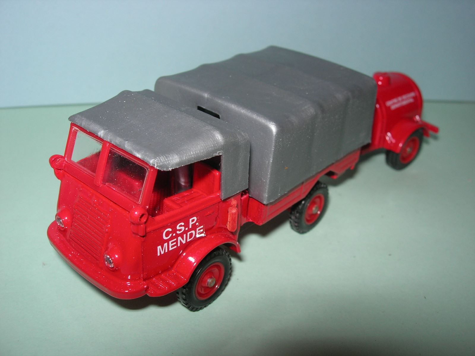 Renault Modellini d'auto: Renault 4X4 & Wassertank C.S.P  * Verem 1:50 – Nuovo e nell'imballaggio originale da Hornussen venduto da Amw