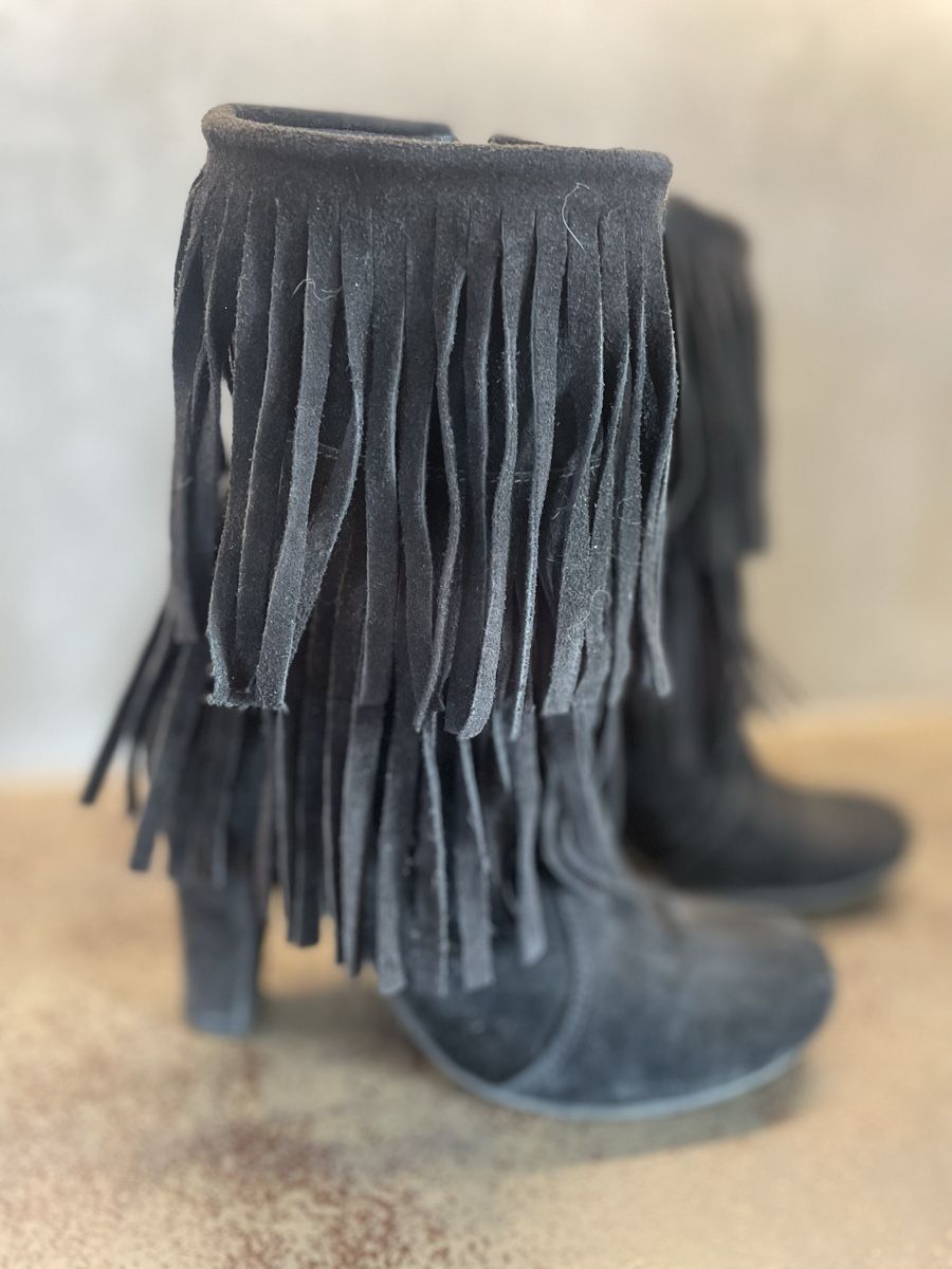 Scarpe da donna: Stiefeletten mit Fransen, Gr.37, Schwarz – Usato da Bronschhofen venduto da Ratz2 2
