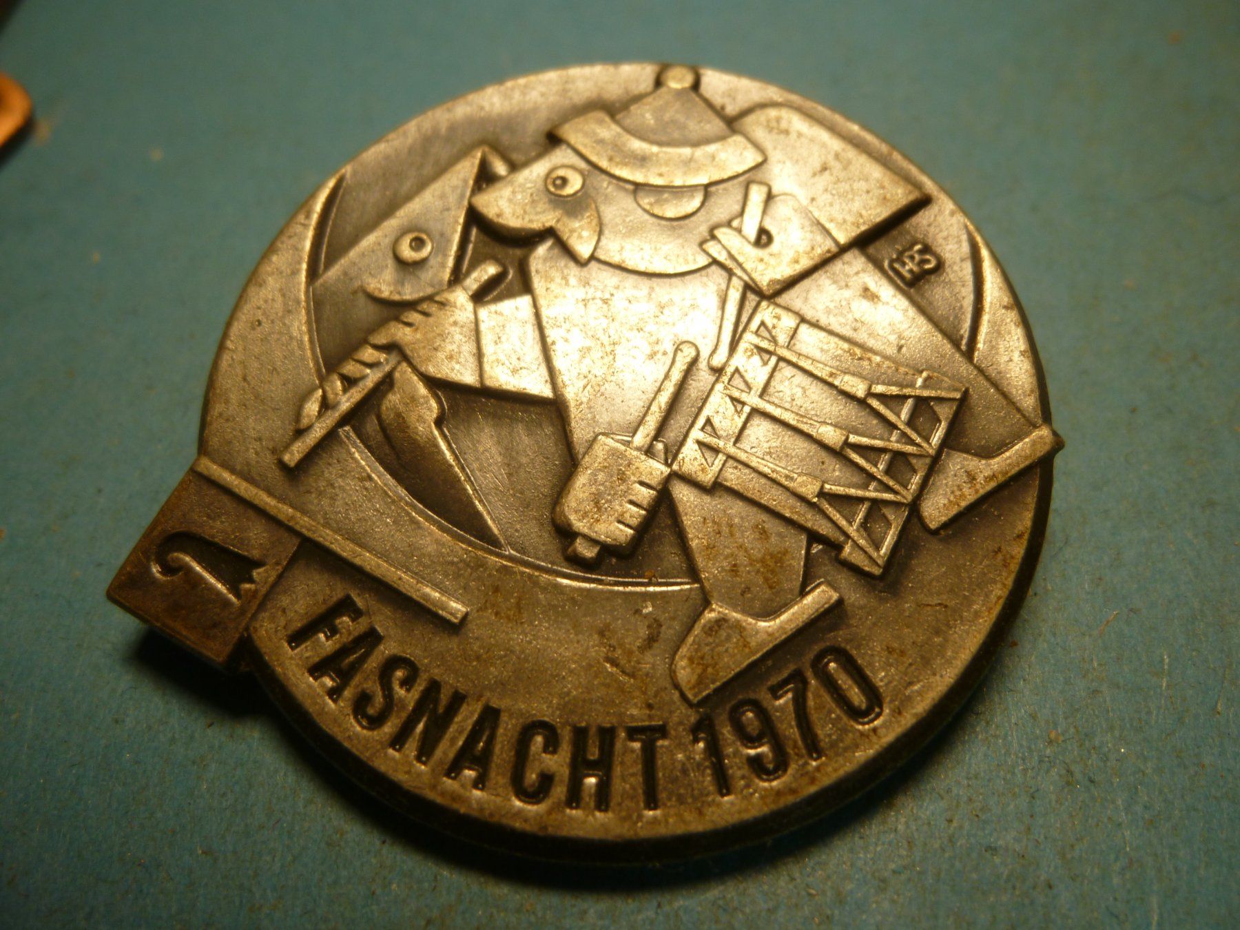 Placchette & Badge:  BASEL 1970 SILBER – Usato da Ried (Muotathal) venduto da Mandarin02