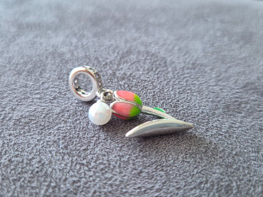 Ciondoli: Charm Tulpe/Blume +Garantie – Nuovo (secondo la descrizione) da Rotkreuz venduto da Carbone_Bijou-Shop 1