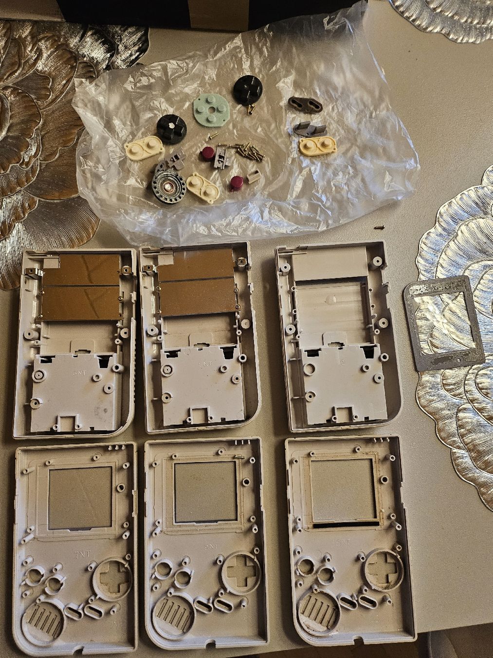 Nintendo Konsolen: Nintendo Gameboy Cases Ersatzteile  – Gebraucht aus St. Gallen von Cocos_Ricardo 7