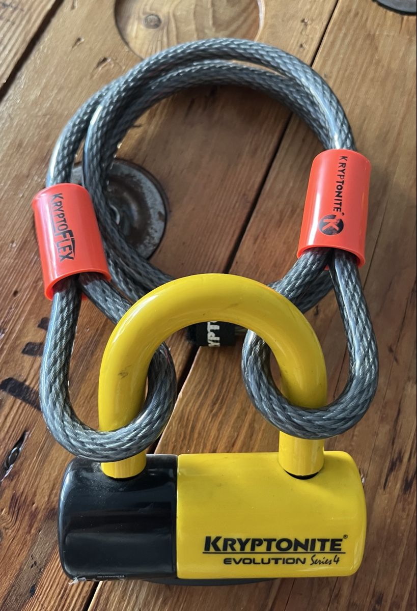 Lucchetti: Kryptonite Evolution 4 mit Cryptoflex-Kabel – Usato da Aesch BL venduto da flugsaurier73