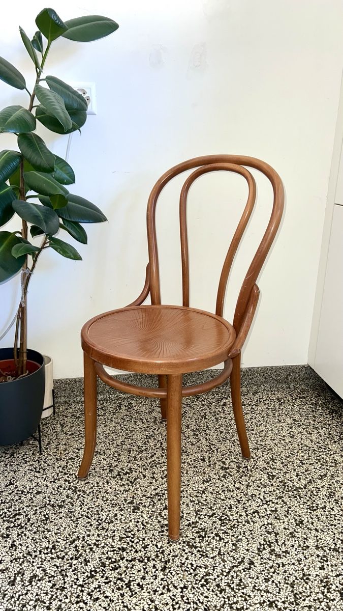 Stühle: 4x Bugholzstühle / Kaffeehausstuhl | Vintage, Thonet-Stil – Gebraucht aus Bern von nunawari