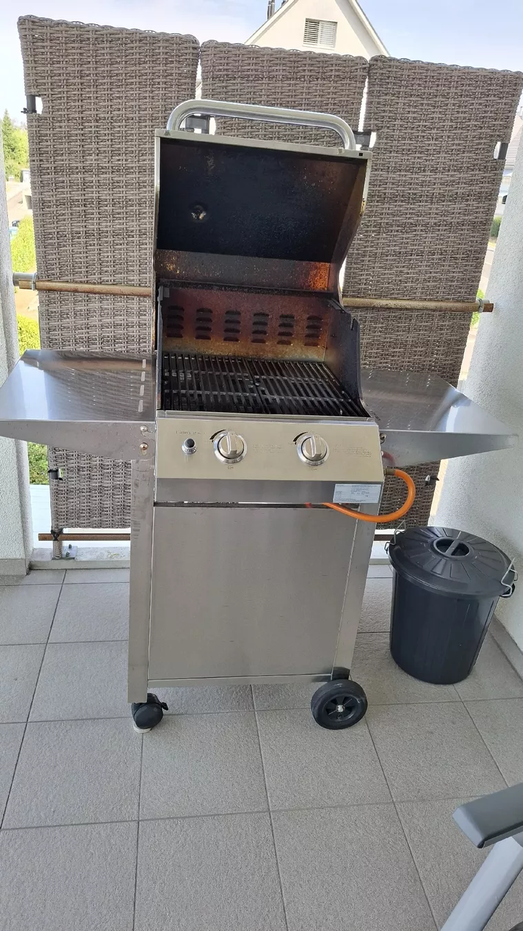 Griglie: Gasgrill – Usato da Volketswil venduto da Guefue 1