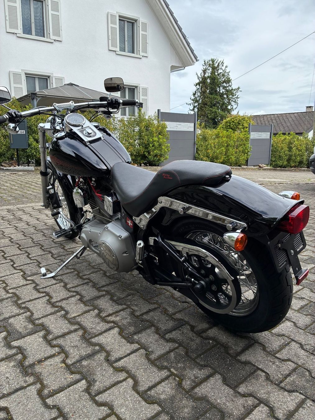 Harley-Davidson Chopper: Harley-Davidson Softail Custom, Top Zustand, JG 2002! – Usato da Brugg AG venduto da wudan010 2