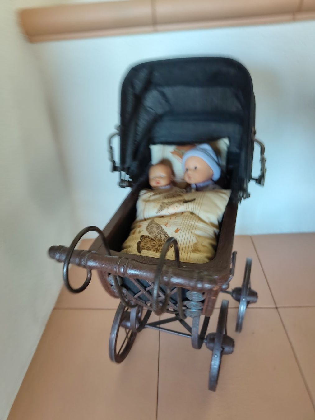 Voitures de poupées: Puppenwagen – D'occasion à Beinwil am See par Msunneschin 1
