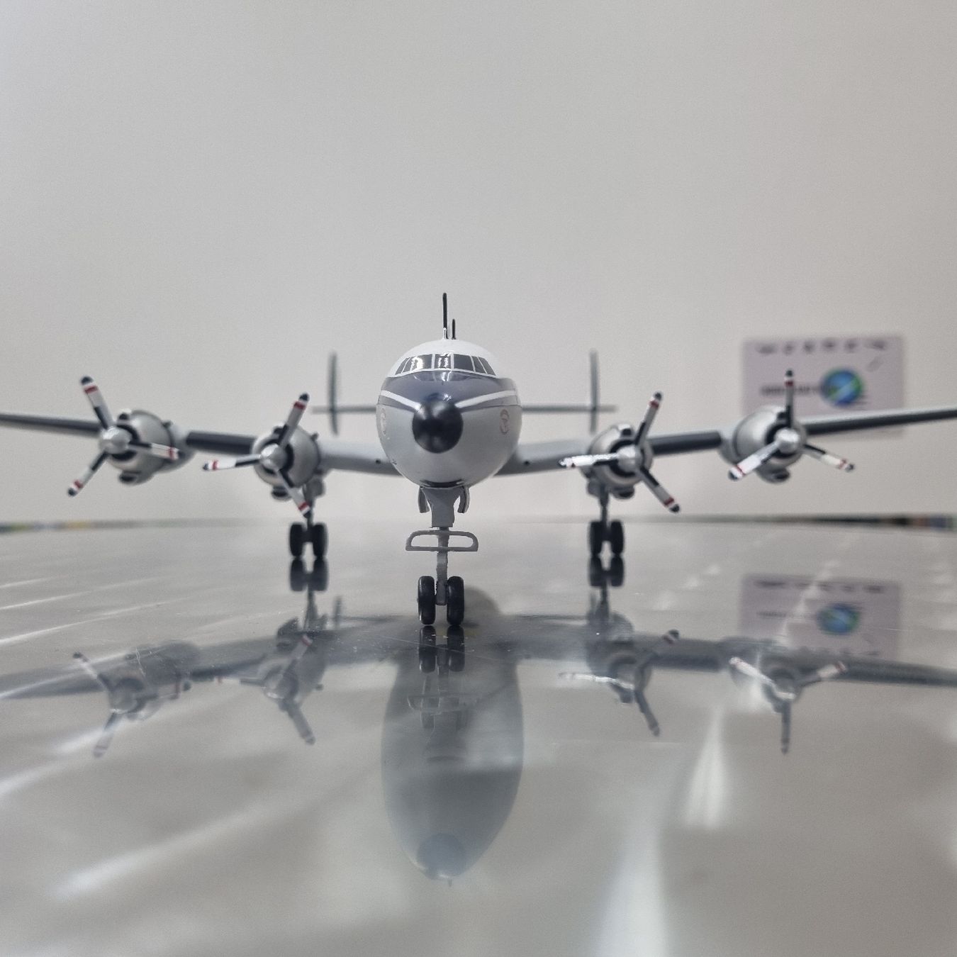 Lockheed Modellbausätze & Standmodelle: Breitling Super Constellation, Flugzeugmodell, 1:100 Holz – Neu und originalverpackt aus Männedorf von Spezial-Modelle 3