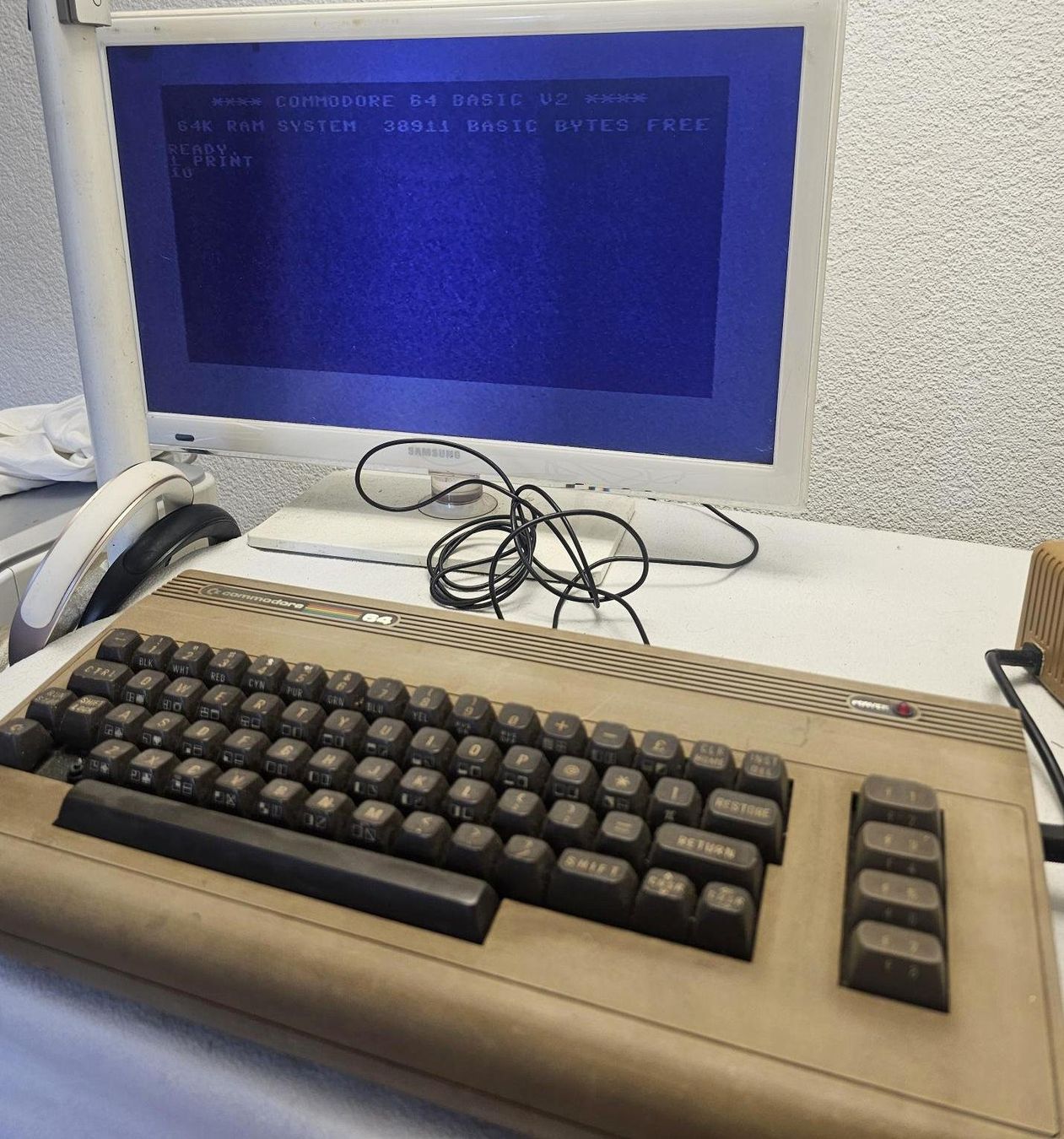 Commodore PC: 2 x Commodore C64 / C64G – Usato da Collonges venduto da arashee 2