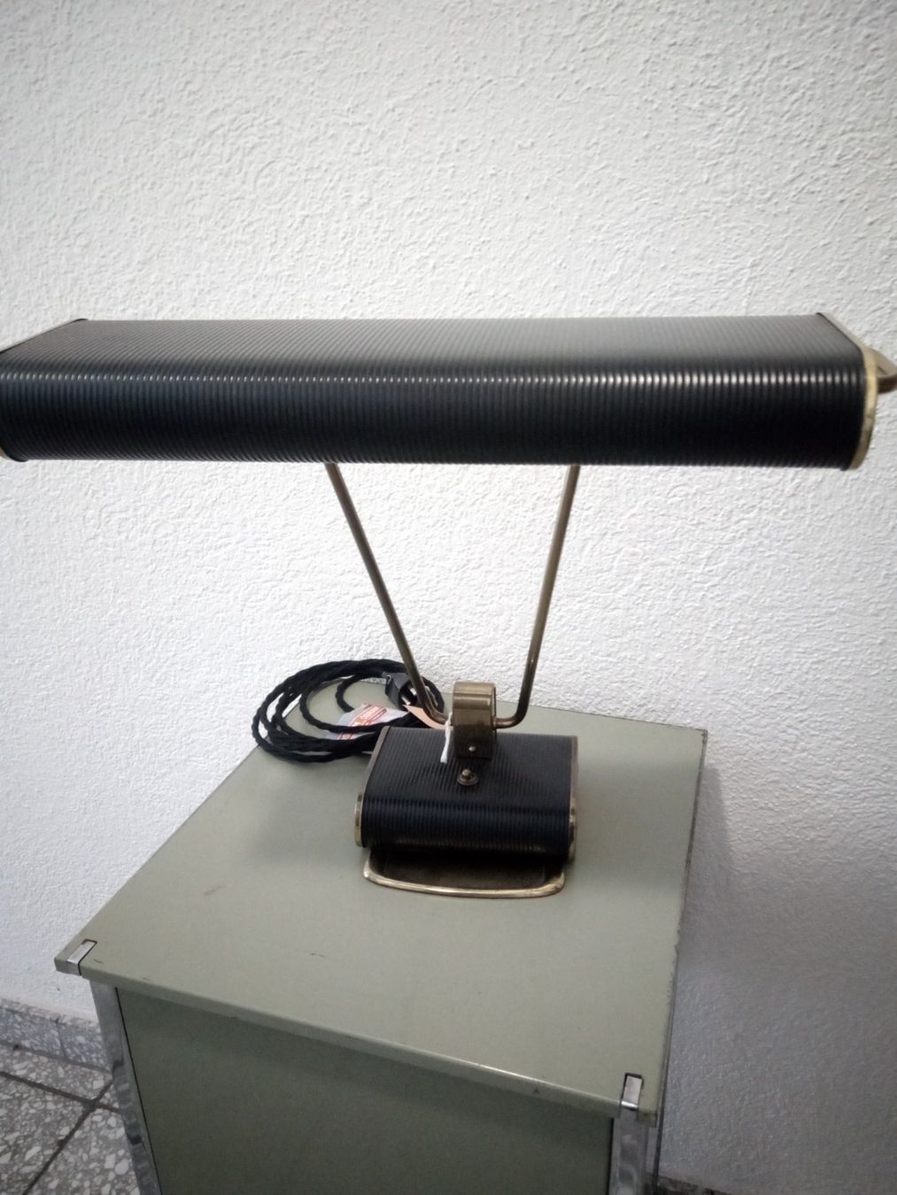 Lampade: Eileen Gray Jumo Tischlampe – Usato da Zürich venduto da edi_c2m6 2