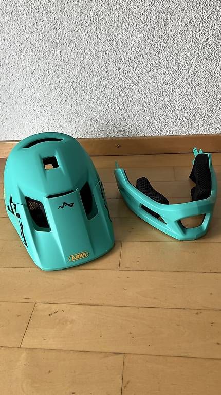 Abus Casques: Abus Helm 48 - 55 cm mit Kinnschutz – D'occasion à Stansstad par seimen_sells 3